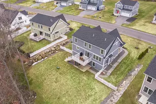 13 Clover Ln, Londonderry, NH 03053 - Photo 29