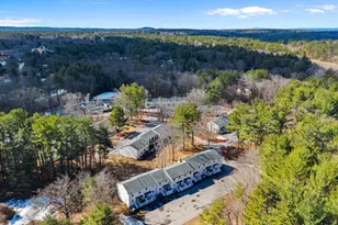 35 Olde Country Village, Londonderry, NH 03053 - Photo 37