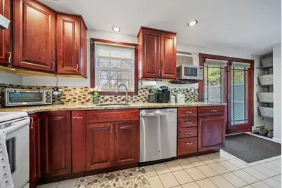 35 Olde Country Village #35, Londonderry, NH 03053 - Photo 9