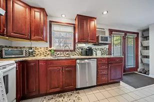 35 Olde Country Village, Londonderry, NH 03053 - Photo 9