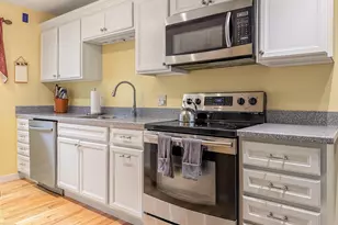 105 Williams Ln, Hartford, VT 05001 - Photo 11