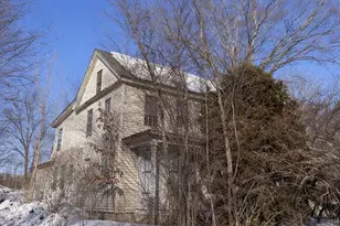 31 Franklin St, Milford, NH 03055 - Photo 1