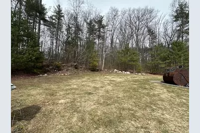 43 Lampton Lane, Derry, NH 03308 - Photo 9