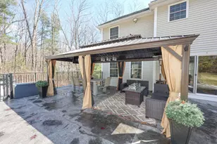 43 Lampton Dr, Derry, NH 03308 - Photo 13