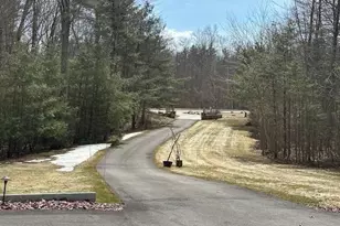 43 Lampton Dr, Derry, NH 03308 - Photo 9