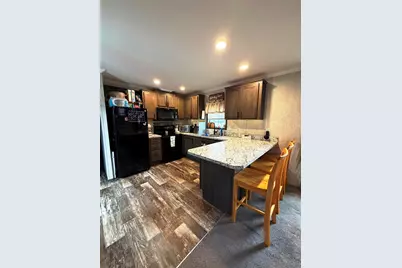 14 Hilltop Manor Mobile Home Park, Littleton, NH 03561 - Photo 11