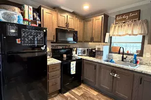 14 Hilltop Manor Mobile Home Park, Littleton, NH 03561 - Photo 9