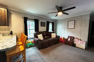 14 Hilltop Manor Mobile Home Park, Littleton, NH 03561 - Photo 9