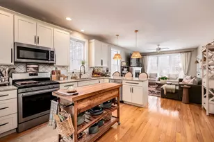 8 Cider Ml Ln, Stratham, NH 03885 - Photo 3