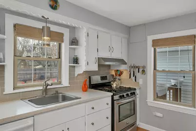 120 Peak Street, Manchester, NH 03104 - Photo 9