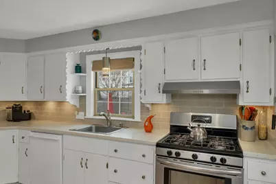 120 Peak Street, Manchester, NH 03104 - Photo 7