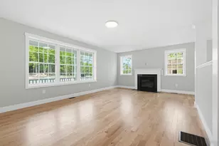 1 Blaisdell Ct, Raymond, NH 03077 - Photo 9