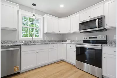1 Blaisdell Court, Raymond, NH 03077 - Photo 5