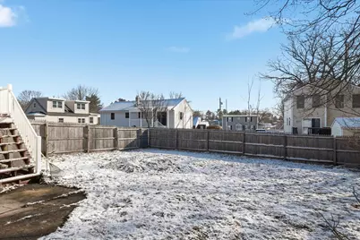 19 Erskine Avenue, Manchester, NH 03104 - Photo 3