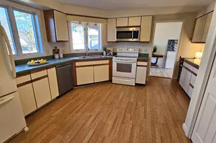 16 Walden Pond Dr, Nashua, NH 03064 - Photo 9