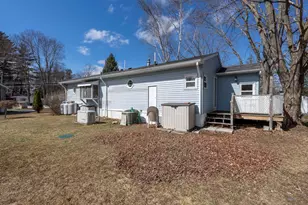 4 Leeann St, Nashua, NH 03062 - Photo 5