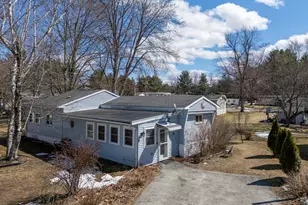 4 Leeann St, Nashua, NH 03062 - Photo 1