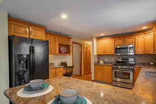 28 Peaslee Ct, Hampstead, NH 03841 - Photo 13