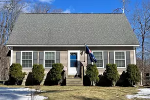 10 Hemlock St, Hillsboro, NH 03244 - Photo 1