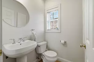 1039 Islington St, Portsmouth, NH 03801 - Photo 11