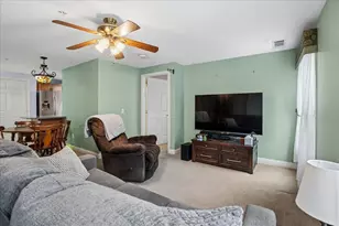 4 Crestview Cir, Londonderry, NH 03053 - Photo 11