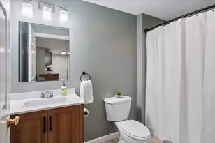 4 Crestview Cir, Londonderry, NH 03053 - Photo 17