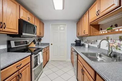 4 Crestview Circle #108, Londonderry, NH 03053 - Photo 3