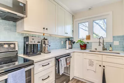 10 Thornhill Road, Stratham, NH 03885 - Photo 5