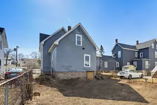 10 Hayes Ave, Manchester, NH 03103 - Photo 5