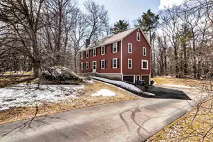 33 Lawson Farm Rd, Londonderry, NH 03053 - Photo 5