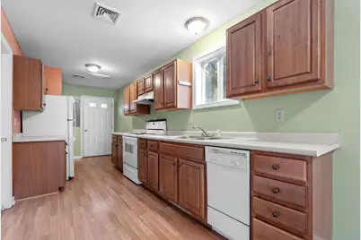 108 W Shore Avenue, Manchester, NH 03109 - Photo 3