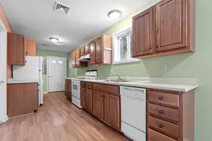 108 W Shore Ave, Manchester, NH 03109 - Photo 3