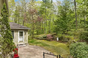 9 Wildwood Rd, Auburn, NH 03032 - Photo 5