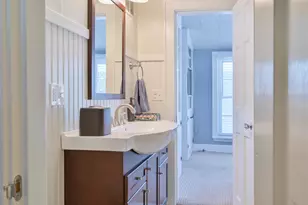 226 North St, Manchester, NH 03104 - Photo 25