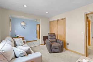 30 Cliff St, Manchester, NH 03103 - Photo 29