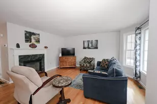 7 Mulberry Ln, Amherst, NH 03031 - Photo 7