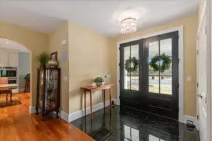 24 Brady Cir, Plaistow, NH 03865 - Photo 9