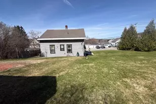 302 Grafton St, Berlin, NH 03570 - Photo 17