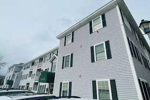 40 Eastern Ave, Manchester, NH 03104 - Photo 1