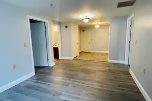 40 Eastern Ave, Manchester, NH 03104 - Photo 3