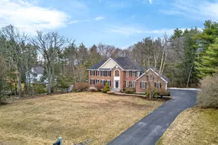 11 Misty Ln, Londonderry, NH 03053 - Photo 3