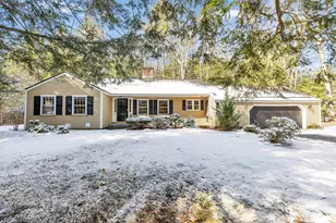 28 Wendover Way, Bedford, NH 03110 - Photo 1