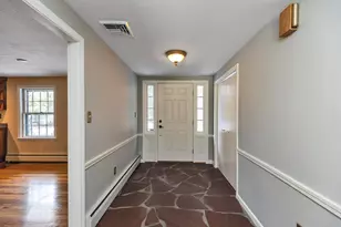 28 Wendover Way, Bedford, NH 03110 - Photo 7