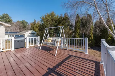 11 Suzanne Drive, Portsmouth, NH 03801 - Photo 17