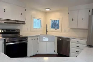 15 Edgewood Dr, Hopkinton, NH 03229 - Photo 3