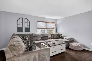 53 E Ridge Rd, Merrimack, NH 03054 - Photo 5
