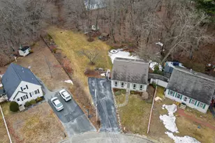 11 Linden St, Hudson, NH 03051 - Photo 33