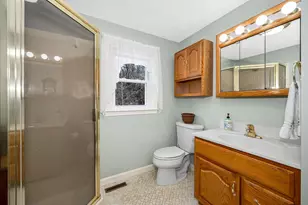 11 Linden St, Hudson, NH 03051 - Photo 17