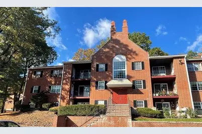 5 Louisburg Square #11, Nashua, NH 03060 - Photo 1