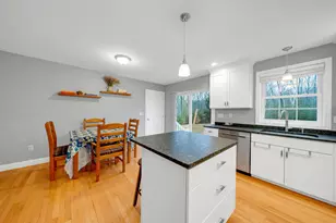 6 Kinsley Dr, Newton, NH 03858 - Photo 9